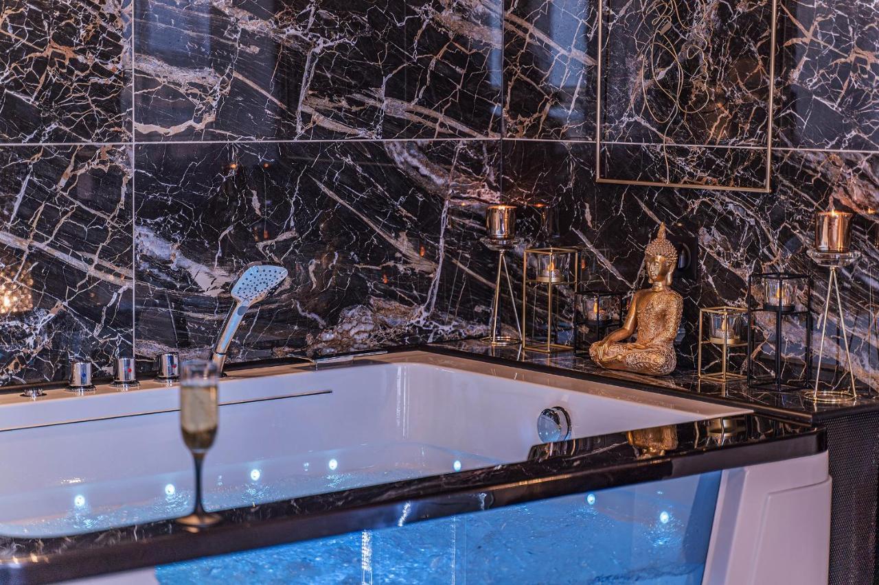 Magnifique Loft / Spa En Face De La Cathedrale ! Narbona Exterior foto
